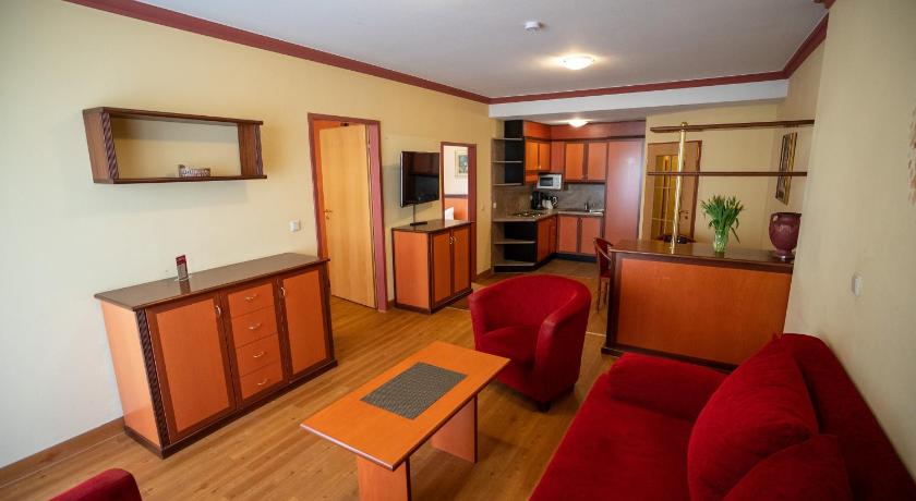 Image of Apartment with 2 bedrooms with balcony / courtyard view 4