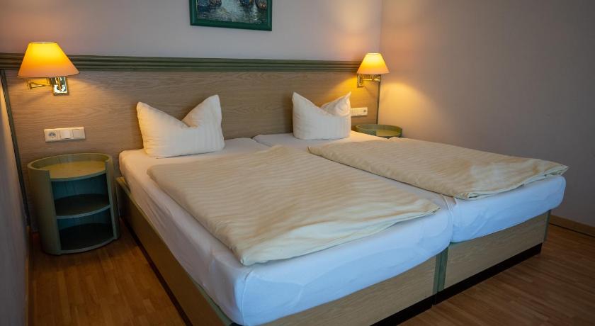 Image of Double room without balcony / courtyard view 0