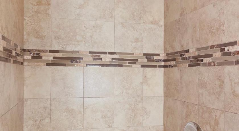 Image of Deluxe Suite with Spa Bath 12