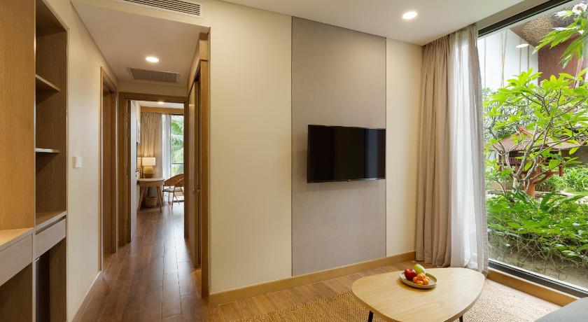 Image of Plus 2 Suite 6