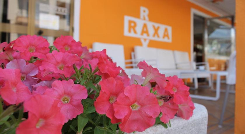 Hotel Raxa