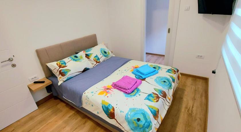 ベオグラード Apartment ENJOY BG 4つ星 シングルルーム プール