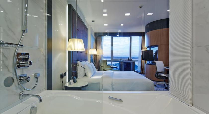 Image of King Deluxe With Historic Peninsula Sea View 2