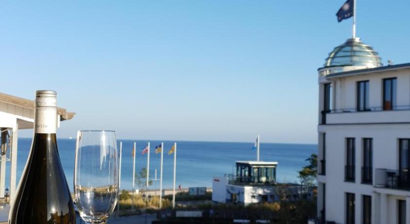 Image of 1-room apartment with balcony seaside / main street 1