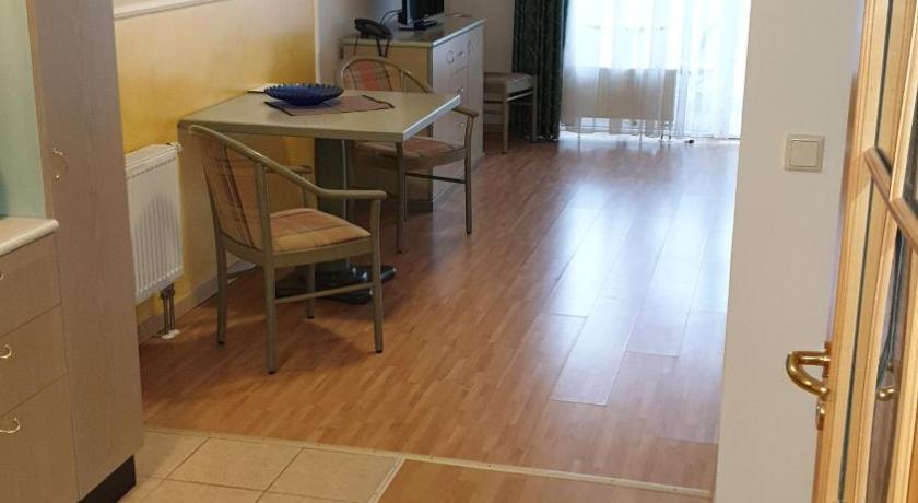 Image of 2-room apartment with balcony seaside / main street 10