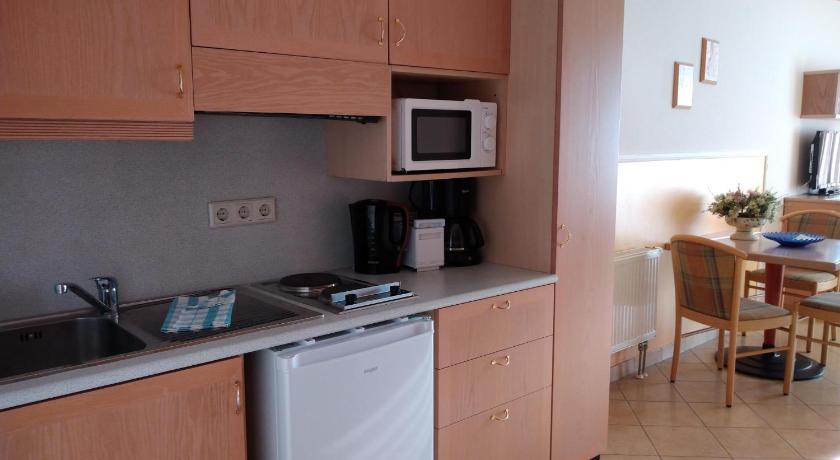 Image of 2-room apartment with balcony seaside / main street 7