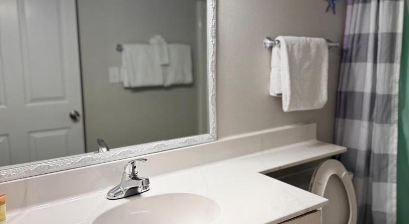 Image of Superior Three-Bedroom Apartment with Ocean View 16