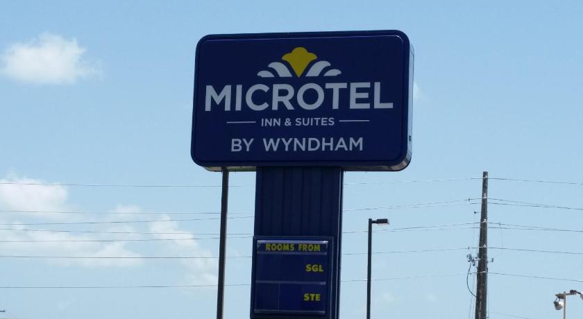 Microtel Inn & Suites by Wyndham Starkville