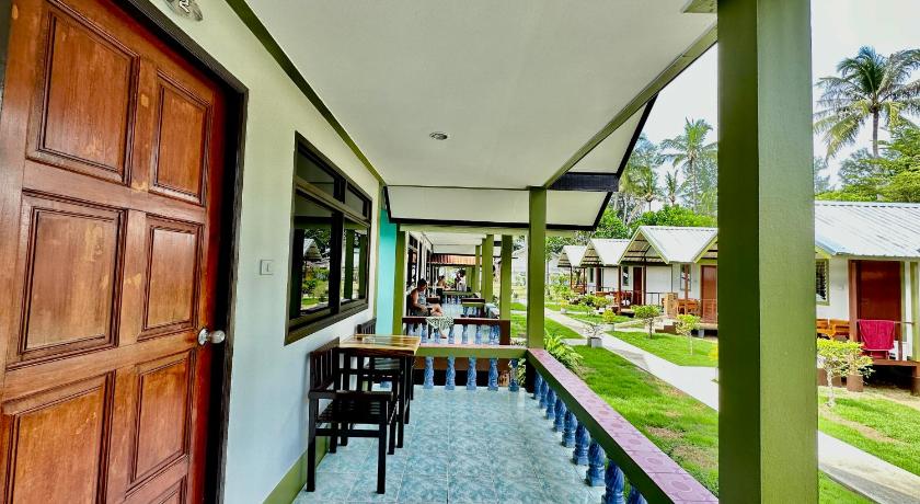 Lanta L.D. Beach Bungalows - image 23