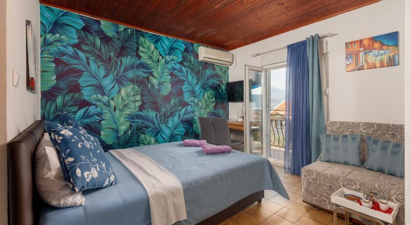 Image of Studio with Sea View 0