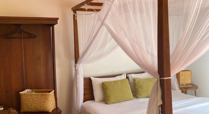 Image of Deluxe Family Bungalow 8