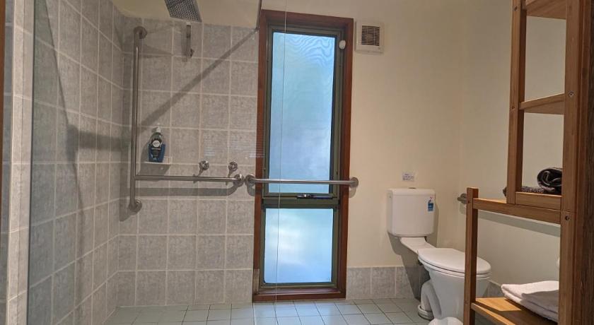 Image of Self Contained Garden View Bungalow - Not pet Friendly 13