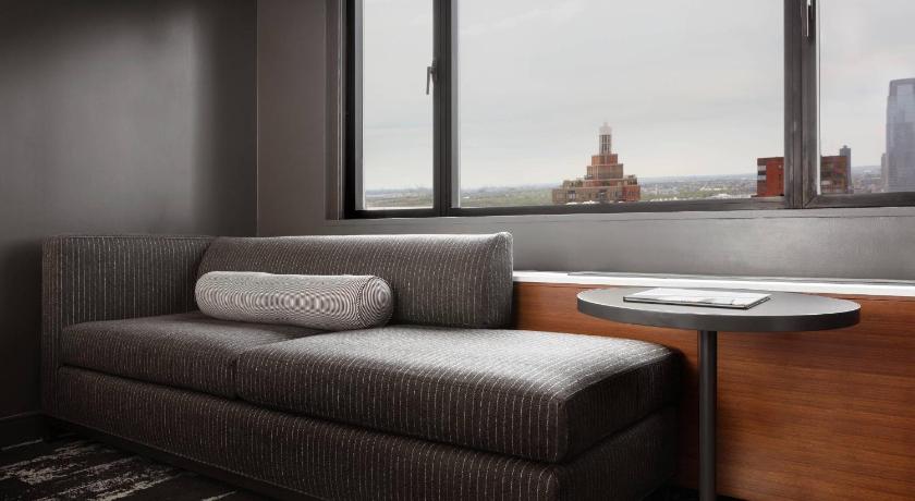 Image of Harbor View, Deluxe Guest room, 1 King 3