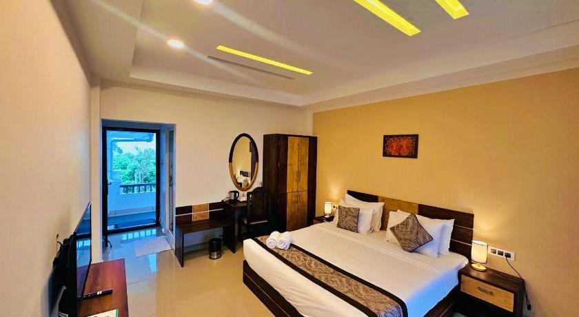 Deluxe Double Room with Balcony