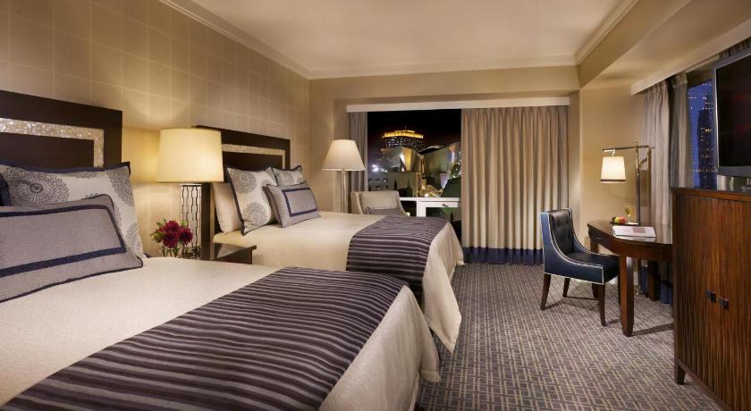 Image of Premier View Room 2 Queen Beds 0