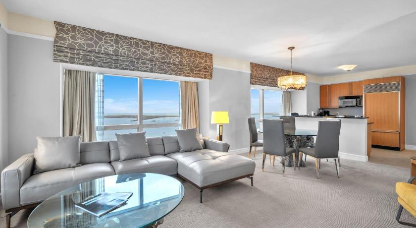 2 Bedroom OR King Studio Suites Four Seasons Hotel Miami Free Wi-Fi & Free Parking