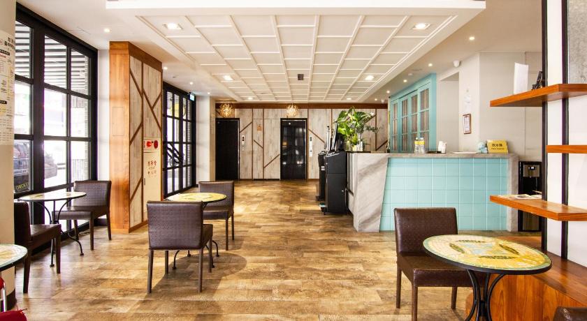 CHECK inn Taichung Ziyou - image 20
