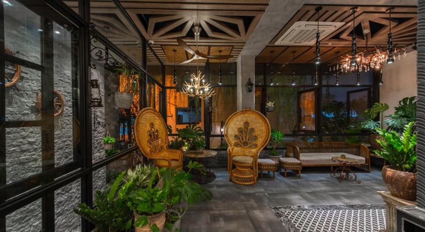 Aaron Boutique Hotel - image 19