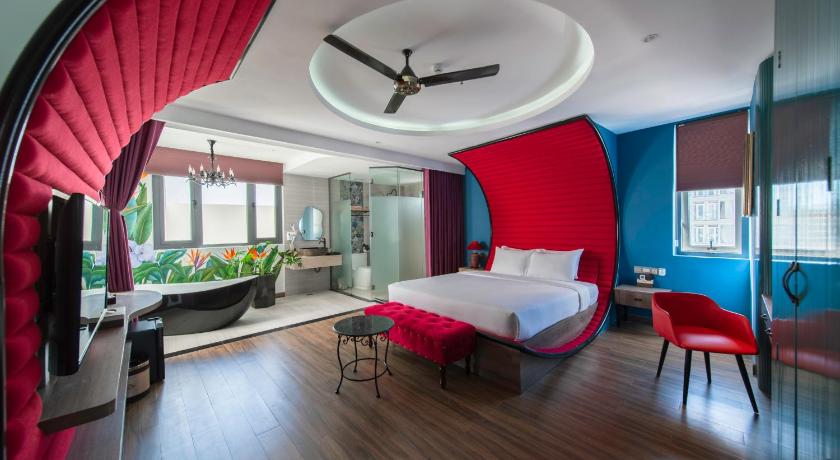 Aaron Boutique Hotel - image 33