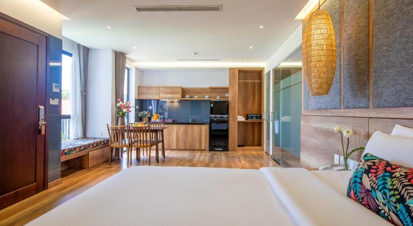 Image of Studio with Pool View 0