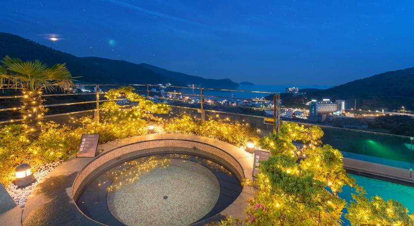 Geoje Friemily Pool Villa & Hotel 3-Star Hotel lobby