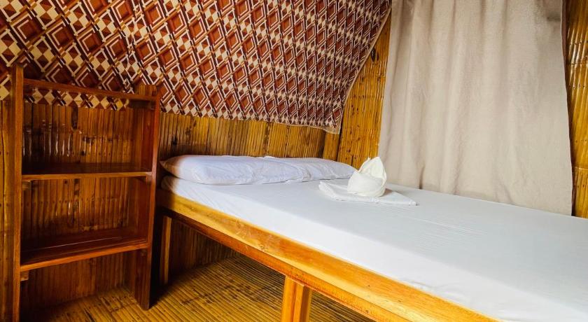 Image of Small Single Room 6