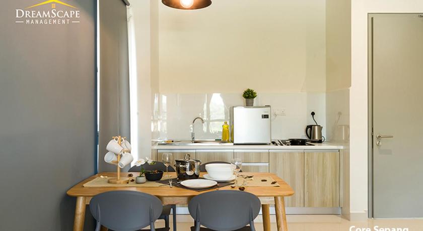 Image of Deluxe Suite 11
