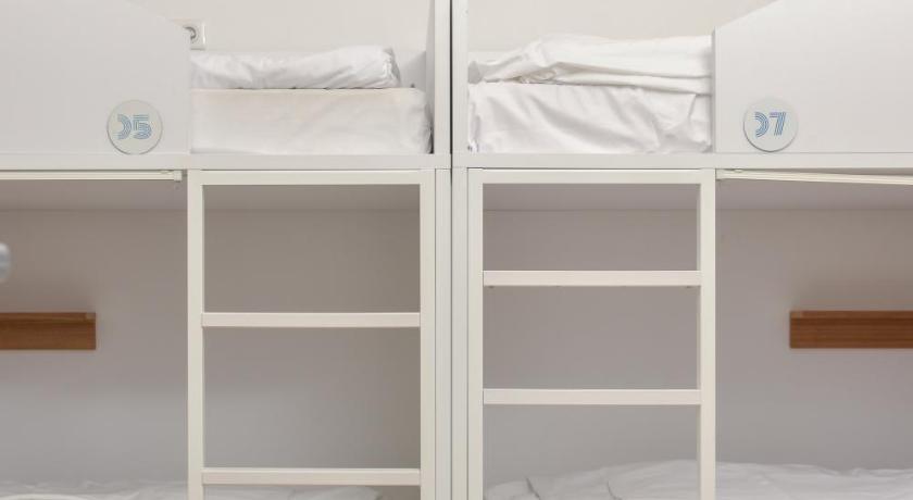 Image of Bunk Bed in 8-Bed Dormitory Room 6
