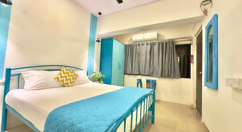 Locomo Hostel Express (  Stay • Work • Eat )
