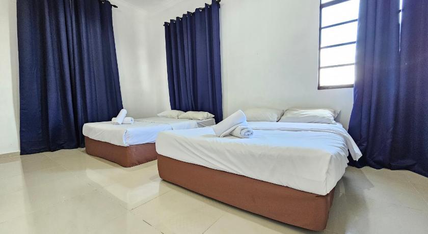 Image of Deluxe Family Suite 0