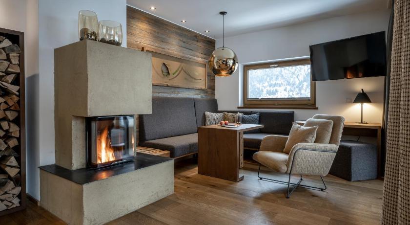 Image of Suite with Terrace 1
