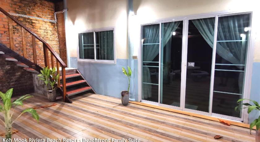 Image of Family Suite with Balcony 9