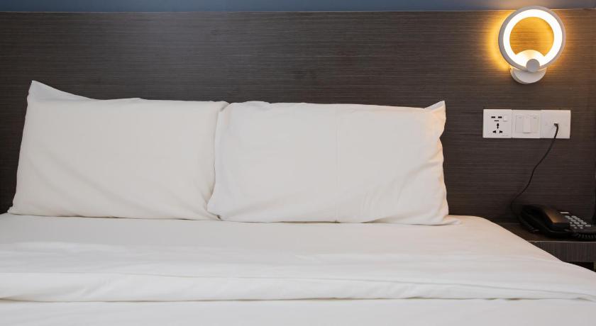 Image of Standard Deluxe Room 7