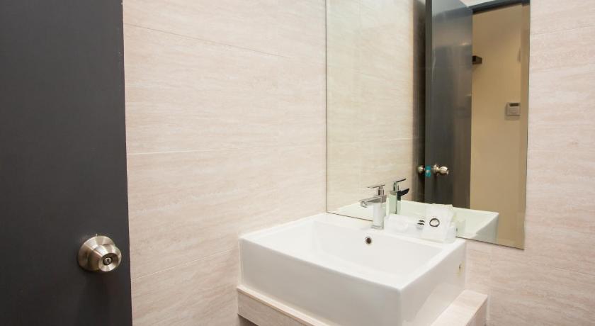 Image of Standard Deluxe Room 6
