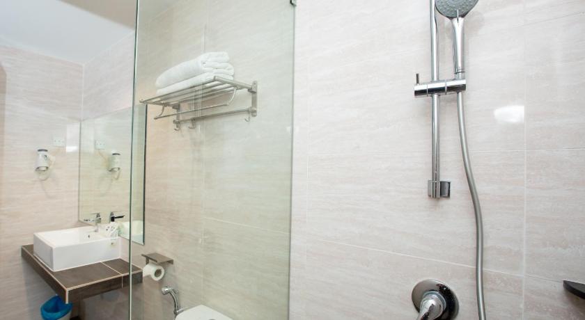 Image of Deluxe Double Room (2 Adults + 1 Child) 2