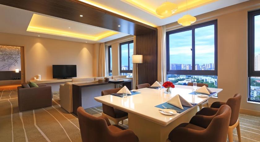 Image of King One Bedroom Suite 4