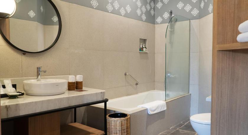 Image of Deluxe Terrace Valley 2