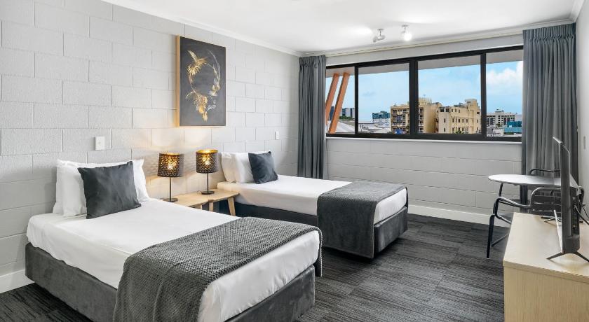 Image of Twin Hotel 0