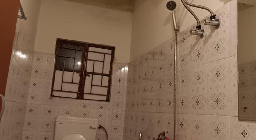 Image of Budget Twin Room 4