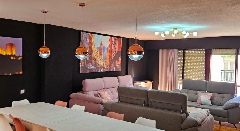 Centro Catedral Carrera 27, 1 plaza de aparcamiento y NETFLIX gratis