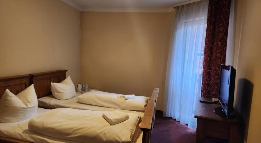 恰奇克 Mamma Mia - pokoje goscinne 2星级 民宿 泳池