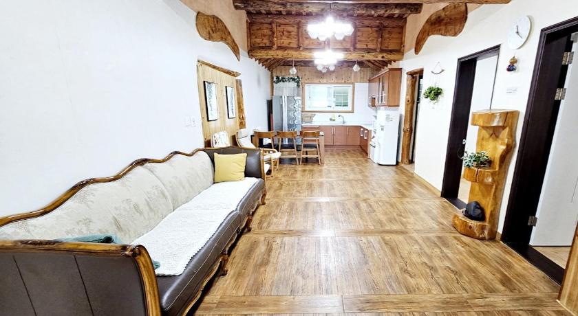 Damyang Songjukheon Pension 4-Star Guesthouse lobby