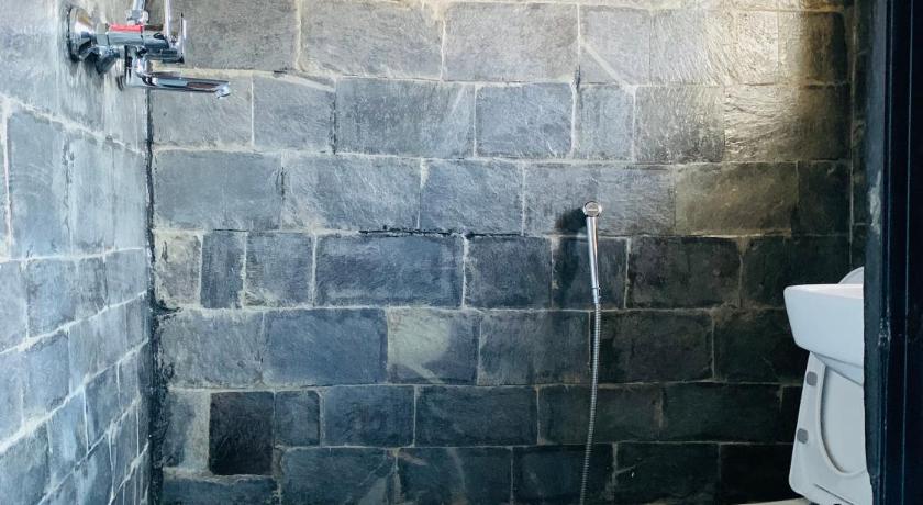 Image of Family Room with Mountain View 5