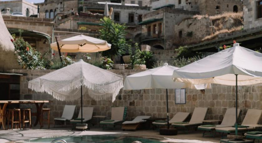 Aza Cave Hotel - image 10