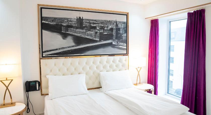 Image of Double Room 2