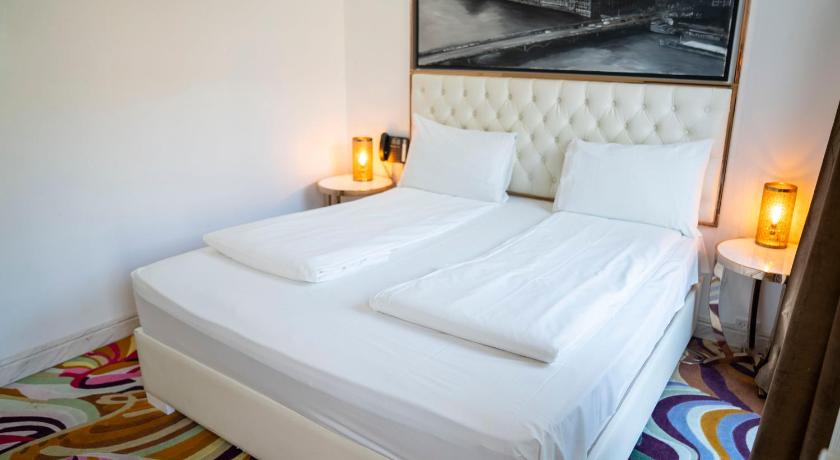 Image of Double Room 12