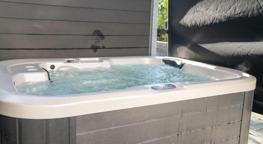 Image of Double Room with Spa Bath 17