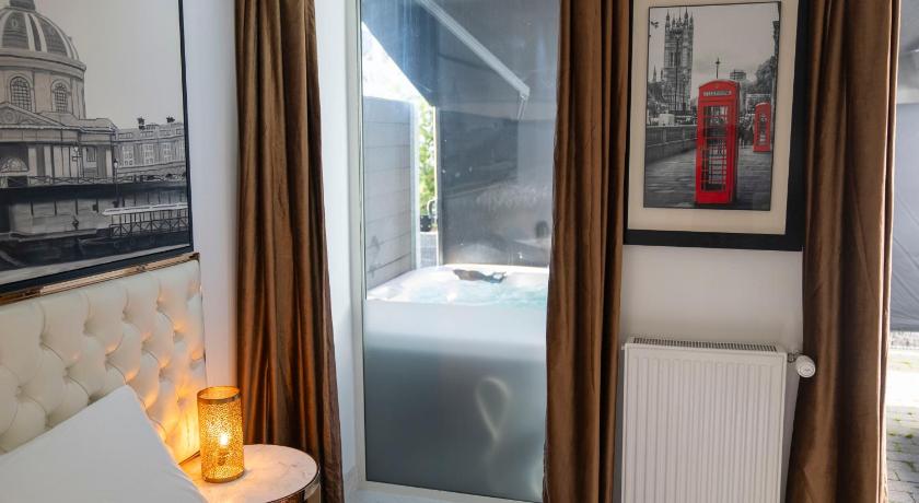 Image of Double Room with Spa Bath 14