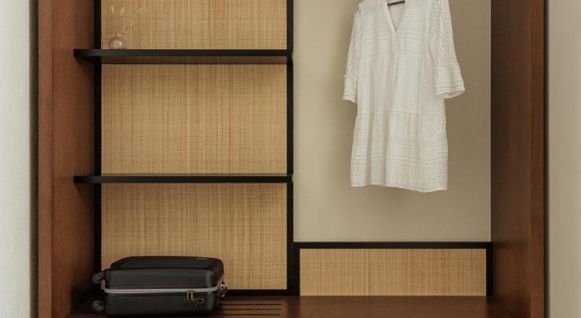 Image of Suite with Private Pool 10