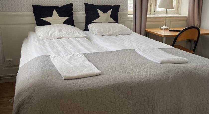 Image of Quadruple Room with Private Bathroom 0